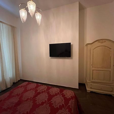 Beb Mariafrancesca Panzió Nápoly Kültér fotó