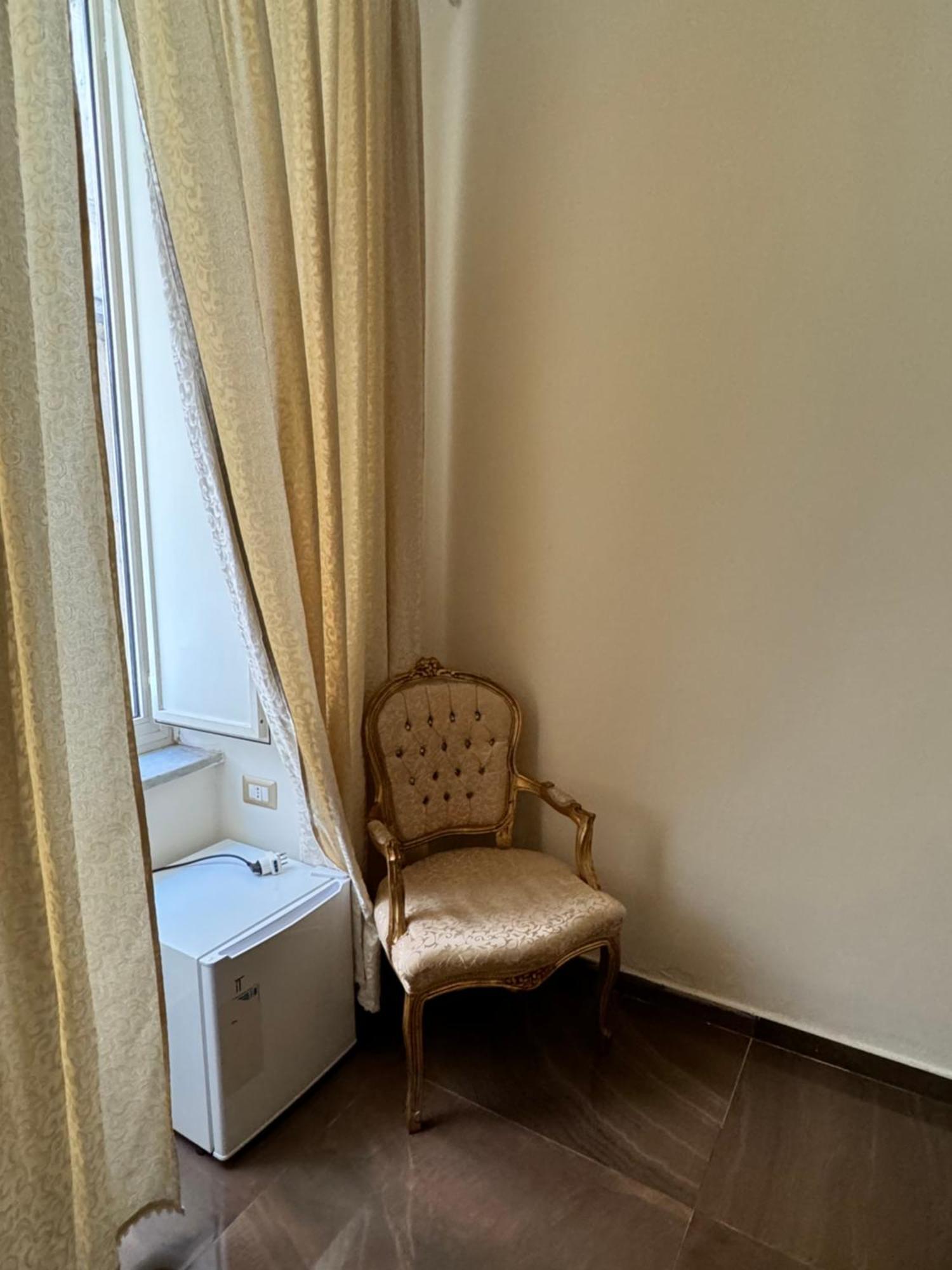 Beb Mariafrancesca Panzió Nápoly Kültér fotó