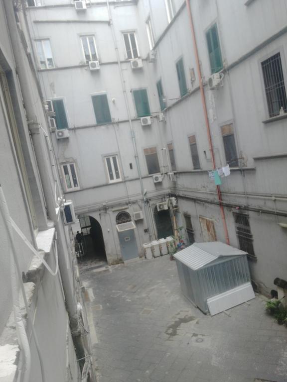 Beb Mariafrancesca Panzió Nápoly Kültér fotó