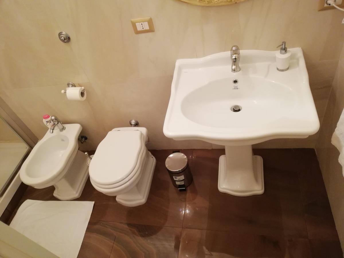 Beb Mariafrancesca Panzió Nápoly Kültér fotó